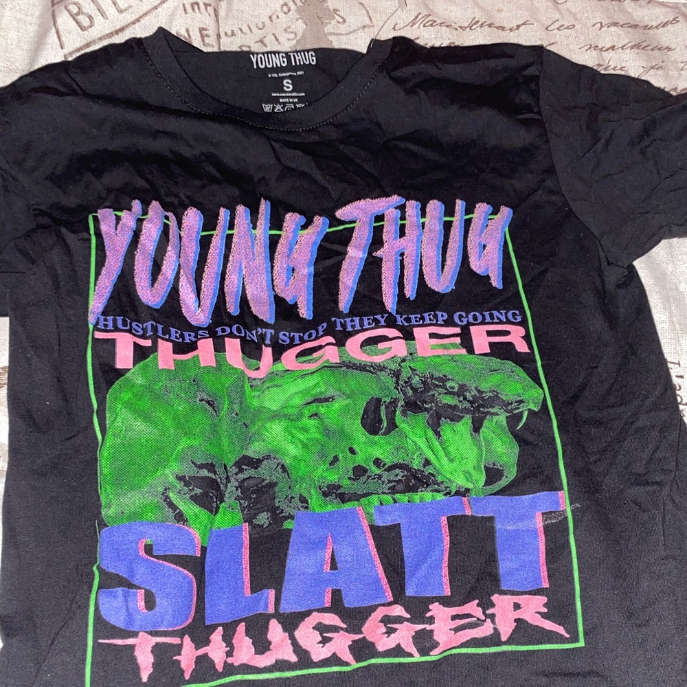 graphic tee